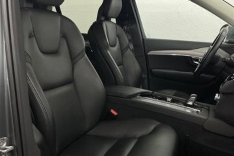 Volvo XC90 XC90 B5 D AWD VOLL-LED+AHK+360+INTELLI-SAFE+DAB+