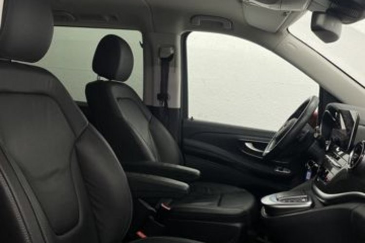 Mercedes-Benz V 220 V 220 d LANG 4M DESIGN 7SITZ+AHK+LUGANO+KAMERA+