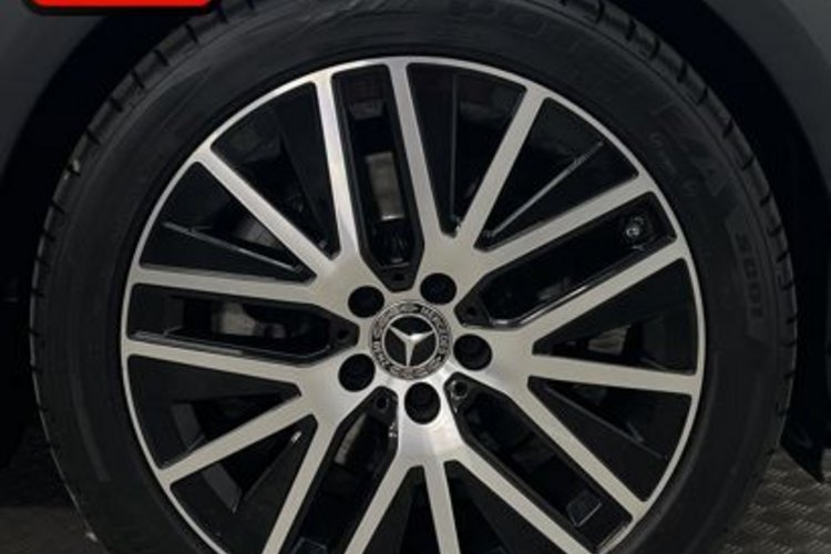Mercedes-Benz E 220 E 220 d 4M T AVANTGARDE ALL-TERRAIN PANO+LUFT+