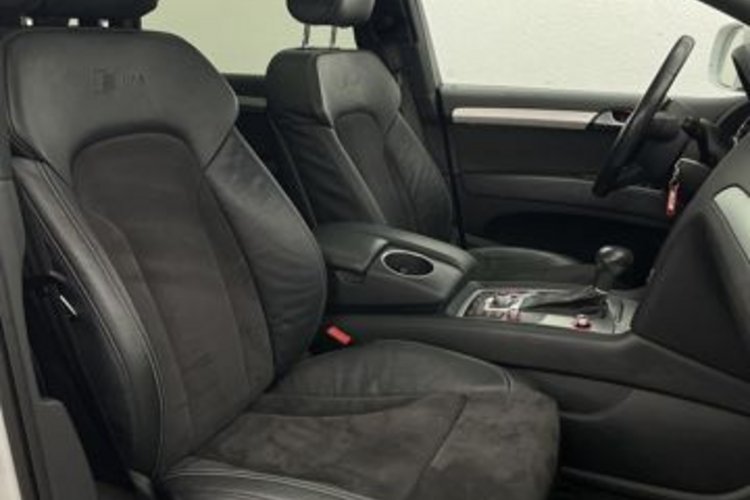 Audi Q7 Q7 3.0 TDI qu S line V12 OPTIK 7SITZ+PANO+AHK+