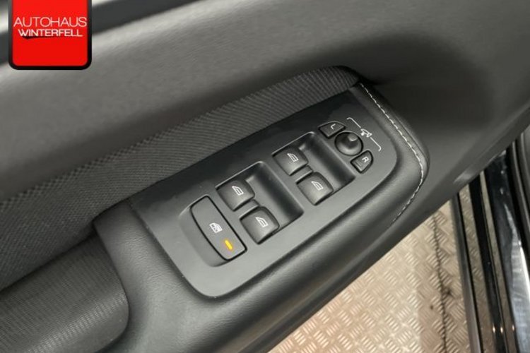 Volvo XC60 XC60 B4 D AWD R-DESIGN PANO+MEMORY+VOLL-LED+KAM