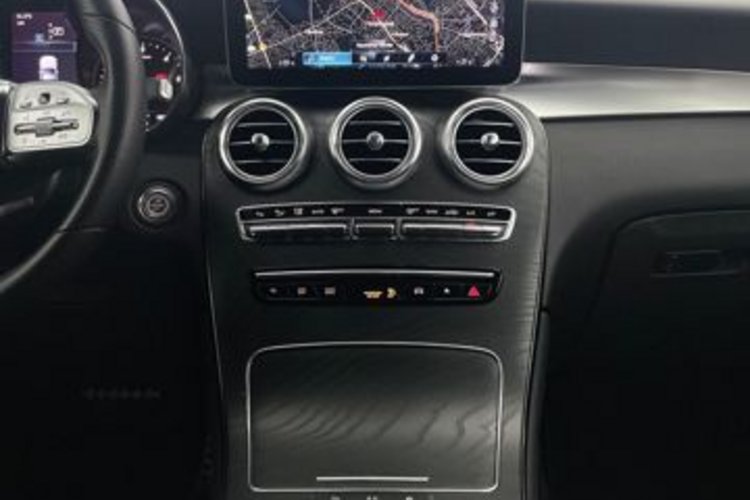 Mercedes-Benz GLC 300 GLC 300 d 4M COUPE AMG 20Z+HUD+360+LED+TRITTBRET
