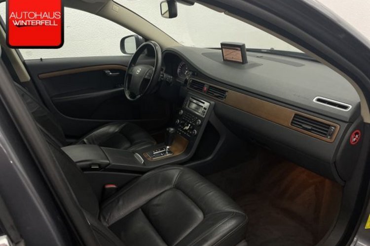 Volvo V70 V70 3.2 GEARTRONIC SUMMUM SITZKLIMA+MEMORY+XENON