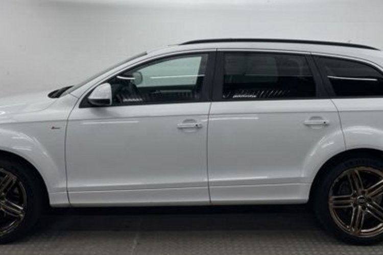 Audi Q7 Q7 3.0 TDI qu S line V12 OPTIK 7SITZ+PANO+AHK+