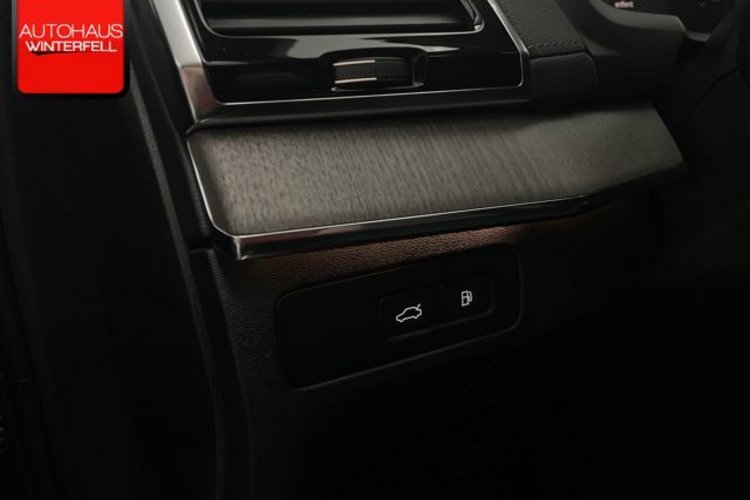 Volvo XC90 XC90 T8 PLUS DARK RECH AWD 7SITZ+PANO+AHK+STANDH