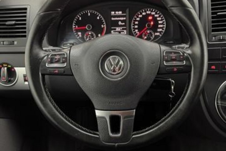 Volkswagen T5 Multivan T5 Multivan 2.0 TDI Comfortline 7SITZ+ESD+AHK+