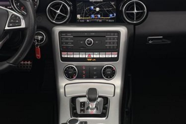 Mercedes-Benz SLC 200 SLC 200 AMG PANO+KAMERA+HARMAN/K+ILS+AIR-SCARF+