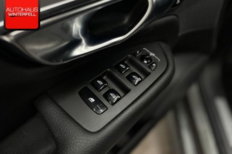 Volvo XC90 XC90 B5 D AWD PRO 7SITZER+KAMERA+KEYLESS+CARPLAY