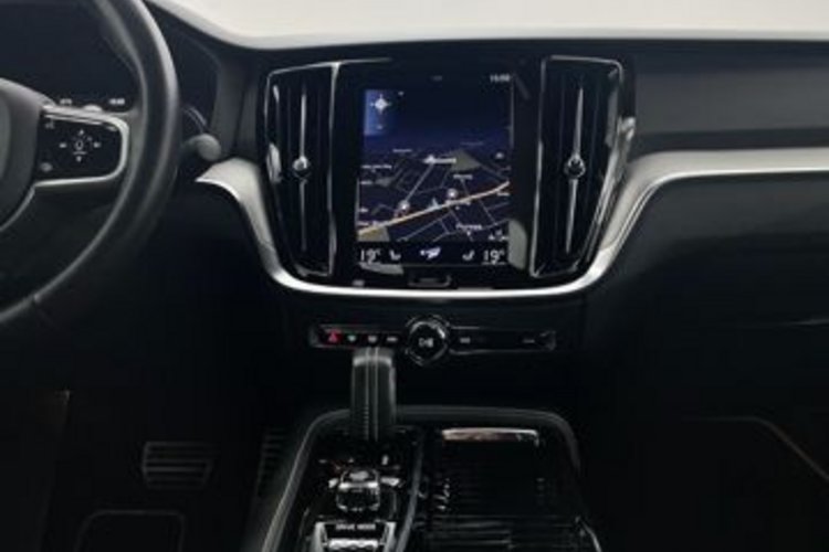 Volvo S60 S60 T8 R-DESIGN RECH AWD LED+H/K+KEYLESS+KAMERA+