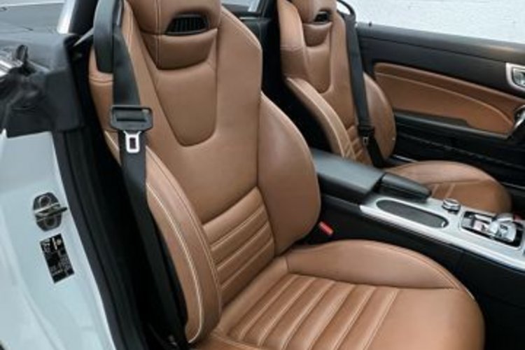 Mercedes-Benz SLC 300 SLC 300 AMG PANO+MEMO+H/K+CARPLAY+AIR-SCARF+