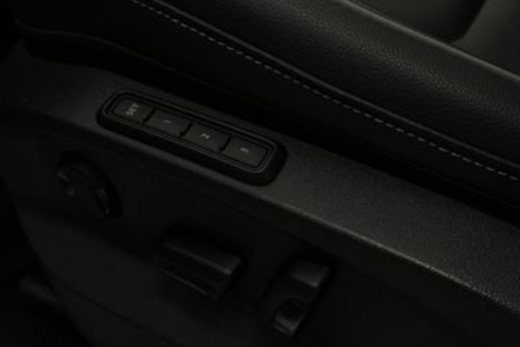 Volkswagen Tiguan Tiguan 2.0 TDI 4M R-LINE BLACK PANO+AHK+STANDH+