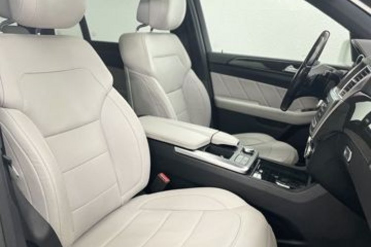 Mercedes-Benz GL 350 GL 350 4M AMG SPORT 7SITZ+GSD+AHK+NACHT+STANDHZG