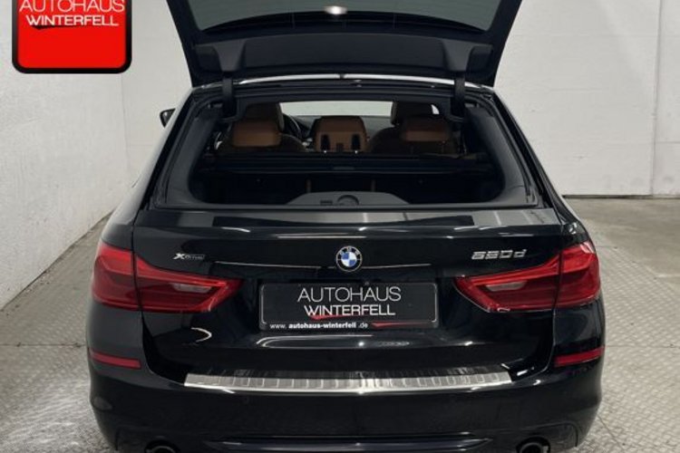 BMW 520 520 d xDrive Sport Line PANO+AHK+STANDHEIZUNG+