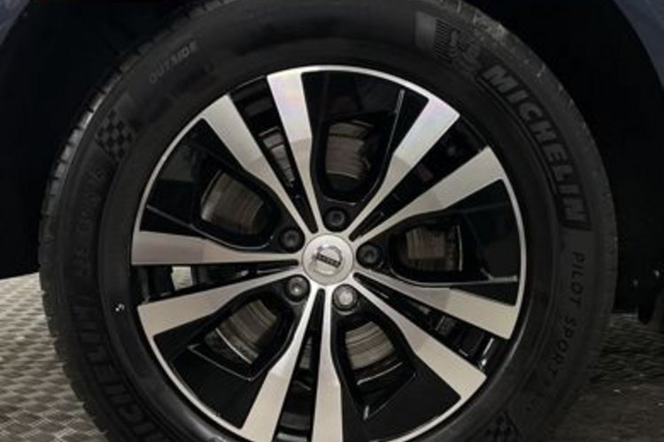 Volvo XC60 XC60 B4 B PRO PANO+AHK+360+MEMO+STANDHEIZUNG+LED