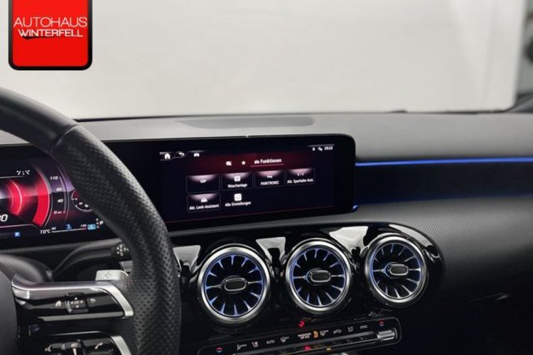 Mercedes-Benz A 200 A 200 d Limousine AMG NIGHT PANO+MEMO+KEYLESS+