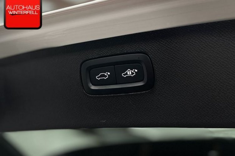 Volvo XC90 XC90 T8 INSCRIPTION RECH AWD 7SITZ+PANO+AHK+MEMO