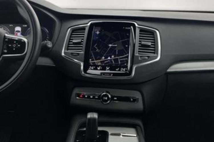 Volvo XC90 XC90 T8 AWD RECH RDesign 7SITZ+AHK+KEYLESS+H/K+