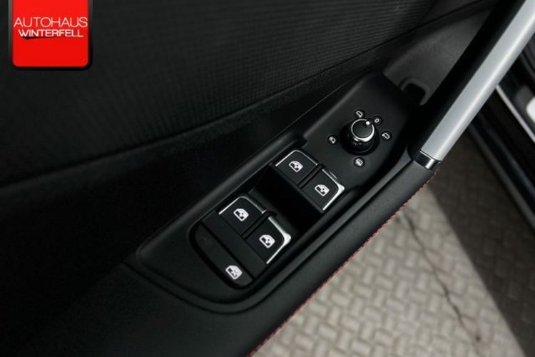 Audi Q2 Q2 40 TFSI qu S line PANO+AHK+SONOS+KAMERA+ACC+