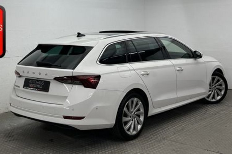 Skoda Octavia Octavia Combi 2.0 TDI Style PANO+AHK+STANDH+MEMO