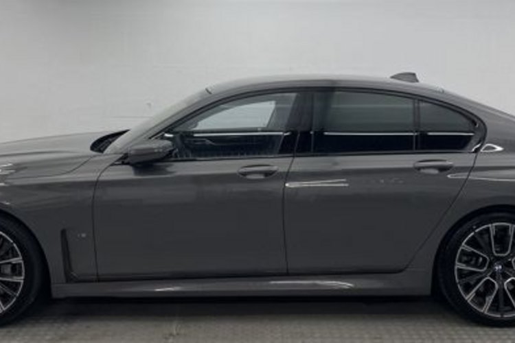 BMW 750 750 i xDrive M SPORT PURE+AHK+STANDH+LASER+SOFT+