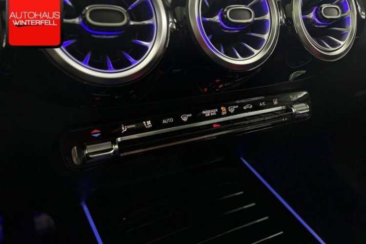 Mercedes-Benz GLA 250 GLA 250 e AMG NIGHT EXKLUSIV PANO+360+KEYLESS+