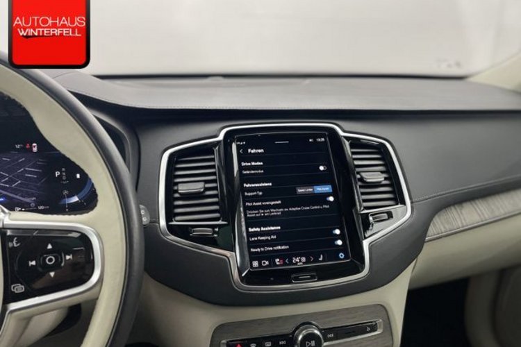 Volvo XC90 XC90 B5 AWD ULTIMATE BRIGHT 7SITZ+PANO+AHK+NUBUK