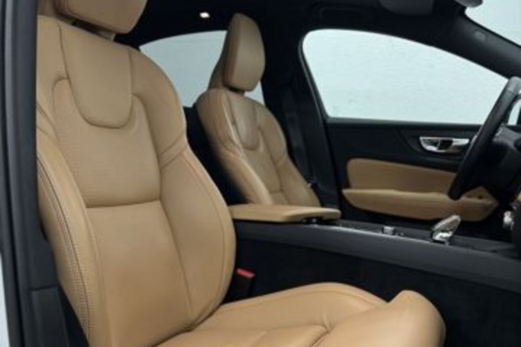 Volvo S60 S60 B5 B ULTIMATE DARK AWD GSD+20Z+AHK+STANDHZG+