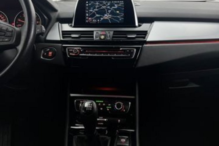 BMW 218 Active Tourer 218 Active Tourer d KAMERA+AHK+LED+NAVI+