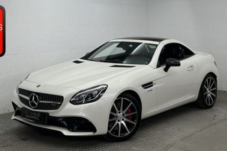 Mercedes-Benz SLC 43 AMG SLC 43 AMG PERFOR CARBON KAMERA+MEMO+KEYLESS