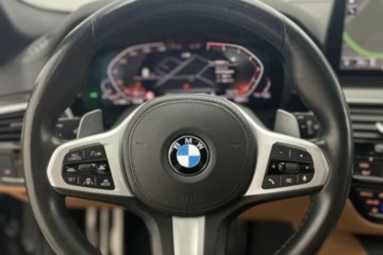 BMW 530 530 i xDrive Touring M SPORT PANO+AHK+360+HUD+