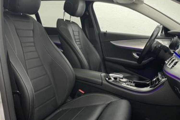 Mercedes-Benz E 220 E 220 d 4M T AVANTGARDE ALL-TERRAIN PANO+LUFT+