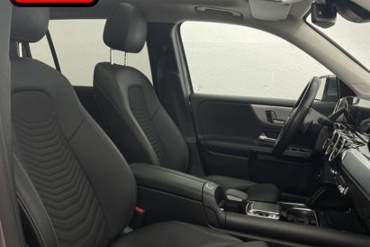 Mercedes-Benz GLB 200 GLB 200 7SITZ+PANO+AHK+MEMO+KAMERA+DISTRONIC+