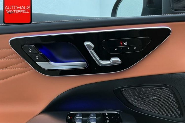 Mercedes-Benz C 300 C 300 4M T AMG PANO+MEMORY+360+HUD+NAPPA+LED+