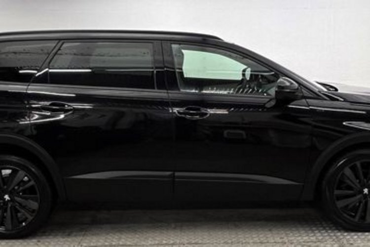 Peugeot 5008 5008 Hybrid 136 e-DSC GT BLACK TONE 7SITZ+PANO+