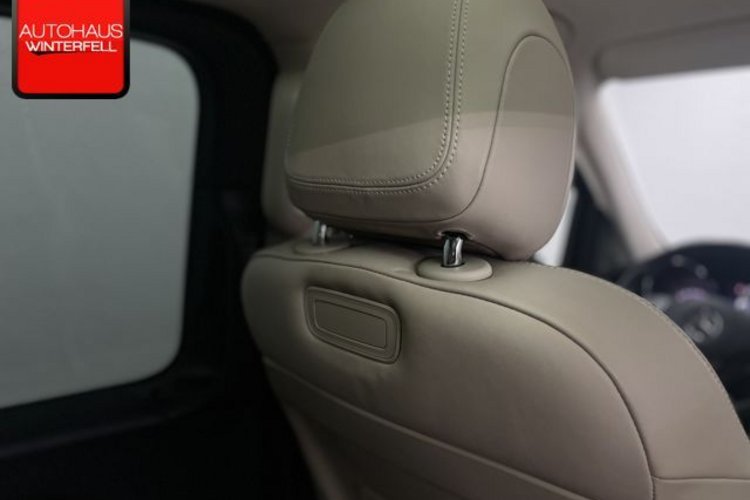 Mercedes-Benz V 300 V 300 d 4M LANG AMG NIGHT 7SITZ+PANO+AHK+STANDH+