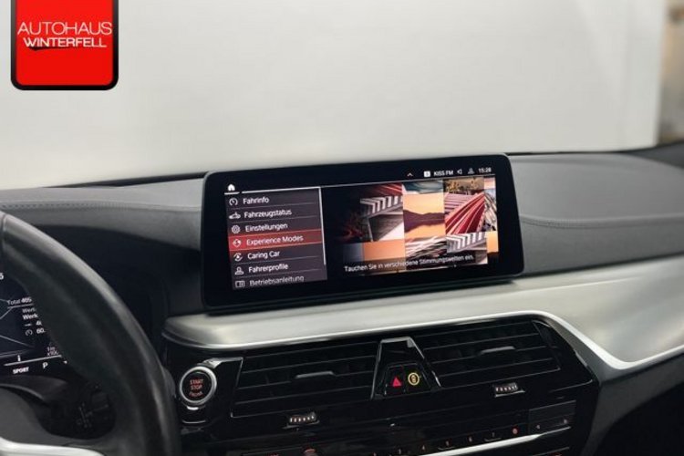 BMW 530 530d xDrive Touring Luxury Line PANO+AHK+360+HUD