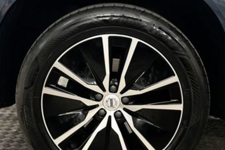 Volvo XC90 XC90 B5 AWD PRO AHK+360+MEMO+STANDHEIZUNG+LED+