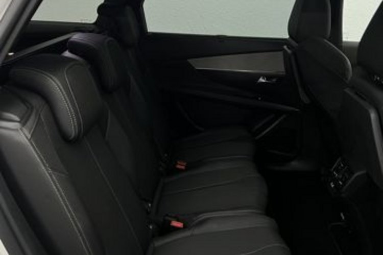 Peugeot 5008 5008 Hybrid 136 e-DSC GT BLACK TONE 7SITZ+PANO+