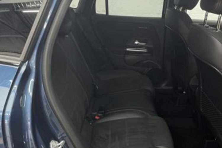 Mercedes-Benz GLA 220 GLA 220 d AMG NIGHT CARBON 20Z+KAMERA+KEYLESS+