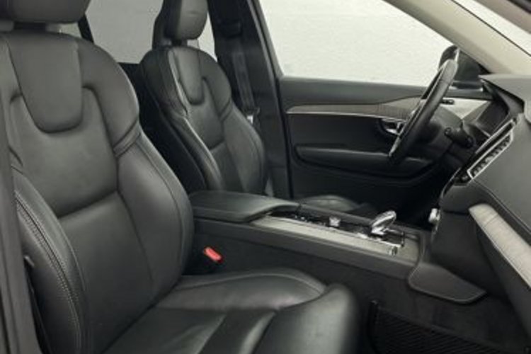Volvo XC90 XC90 B5 D INSCRIPTION AWD 7SITZ+PANO+B&amp;W+MASSAGE
