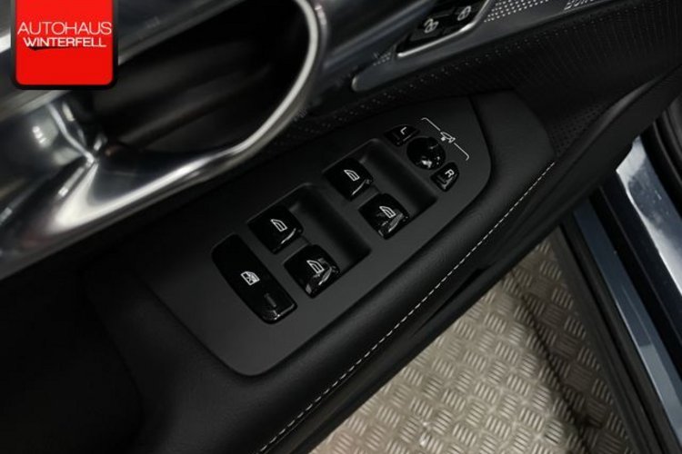 Volvo V90 V90 T8 R-DESIGN RECH AWD PANO+AHK+B&amp;W+STANDHZG+