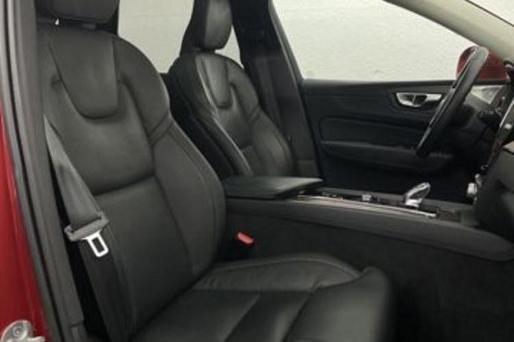 Volvo XC60 XC60 B4 D AWD Ultimate Bright PANO+AHK+B&amp;W+LUFT+