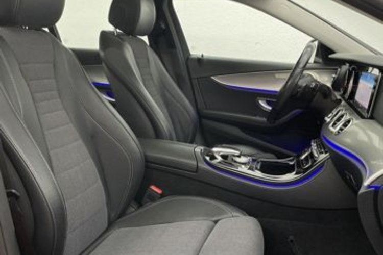 Mercedes-Benz E 220 E 220 d EXCLUSIVE SCHIEBEDACH+360+AHK+LED+3ZONEN