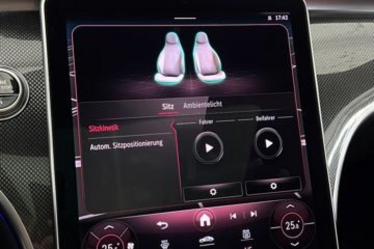 Mercedes-Benz C 300 C 300 4M T AMG PANO+MEMORY+360+HUD+NAPPA+LED+