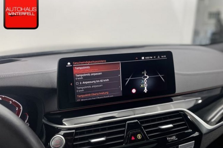 BMW 520 520 d xDrive Luxury Line INDIVIDUAL+PANO+B&amp;W+HUD