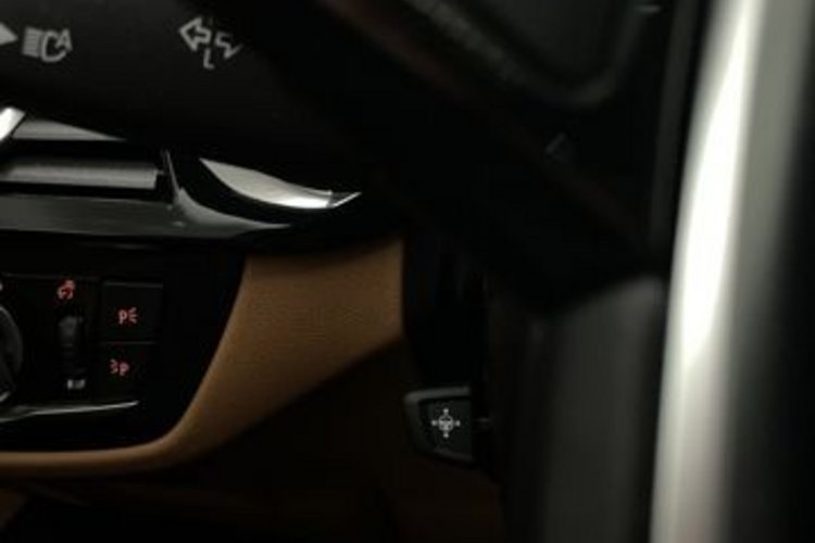 BMW 520 520 d xDrive Sport Line PANO+AHK+STANDHEIZUNG+