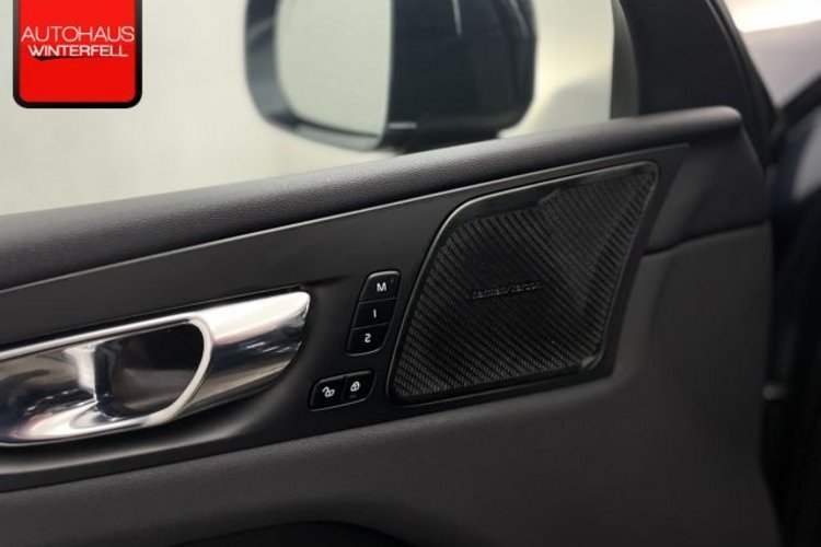 Volvo XC60 XC60 B4 B PRO PANO+AHK+360+MEMO+STANDHEIZUNG+LED