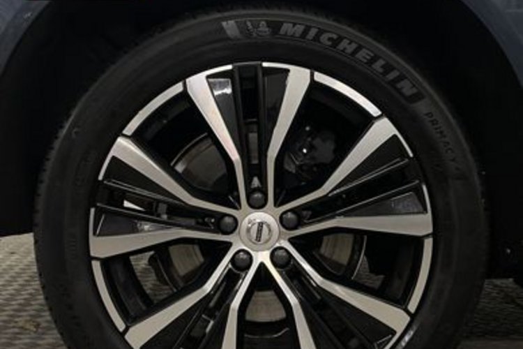 Volvo XC60 XC60 B5 D AWD Ultimate Dark POLESTAR PANO+LUFT+