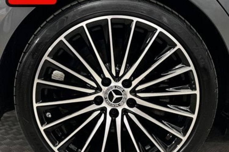 Mercedes-Benz C 200 C 200 4M AMG NIGHT PANO+MASSAGE+KEYLESS+STANDHZG