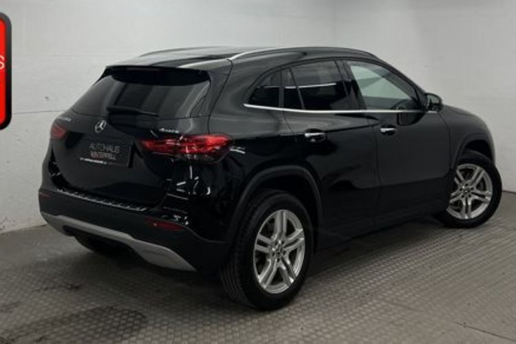 Mercedes-Benz GLA 220 GLA 220 d 4M STYLE AHK+MEMORY+KEYLESS+KAMERA+